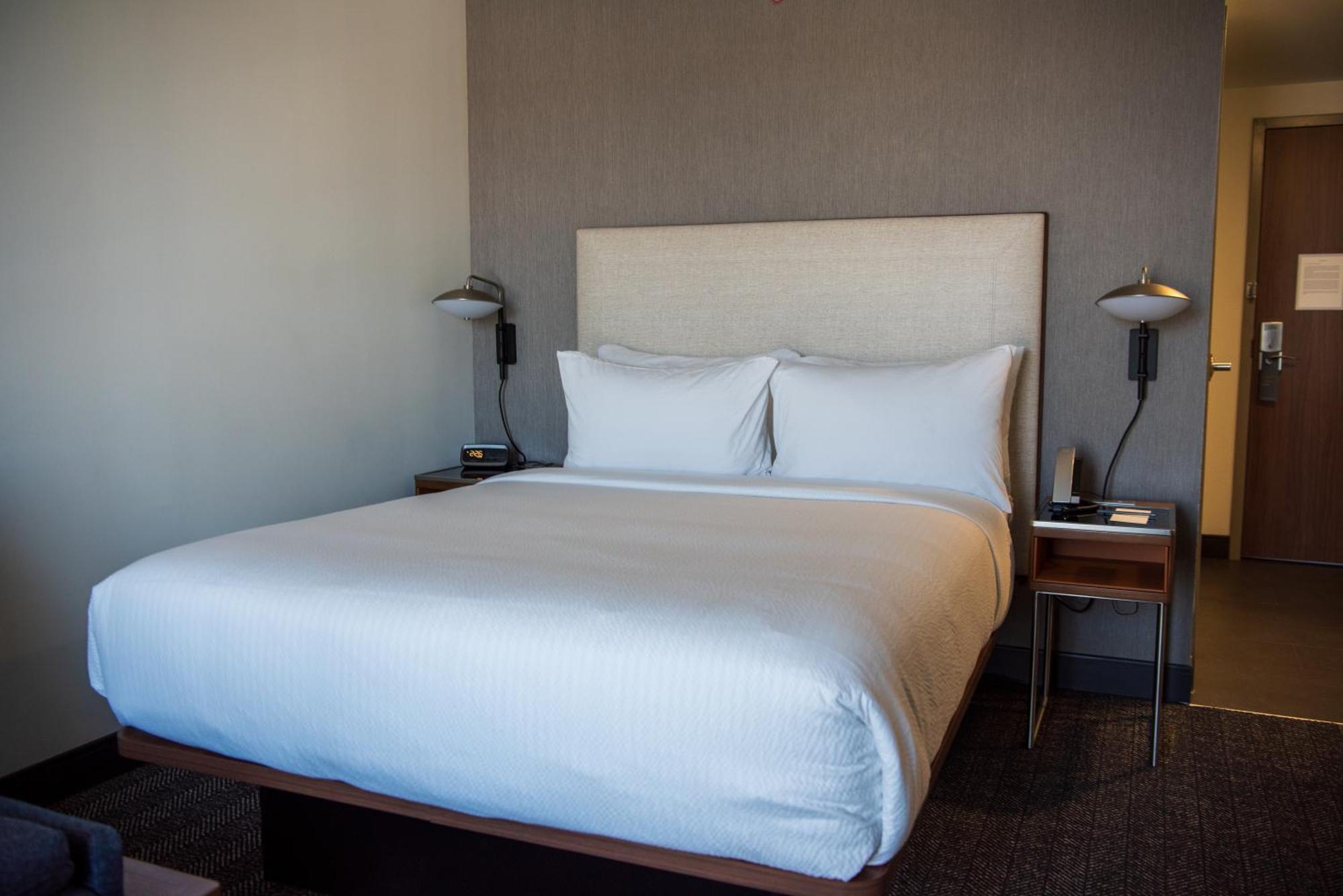 Courtyard By Marriott Lake City Buitenkant foto