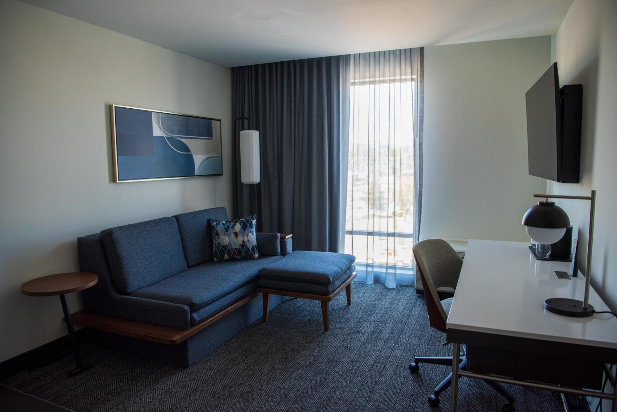 Courtyard By Marriott Lake City Buitenkant foto
