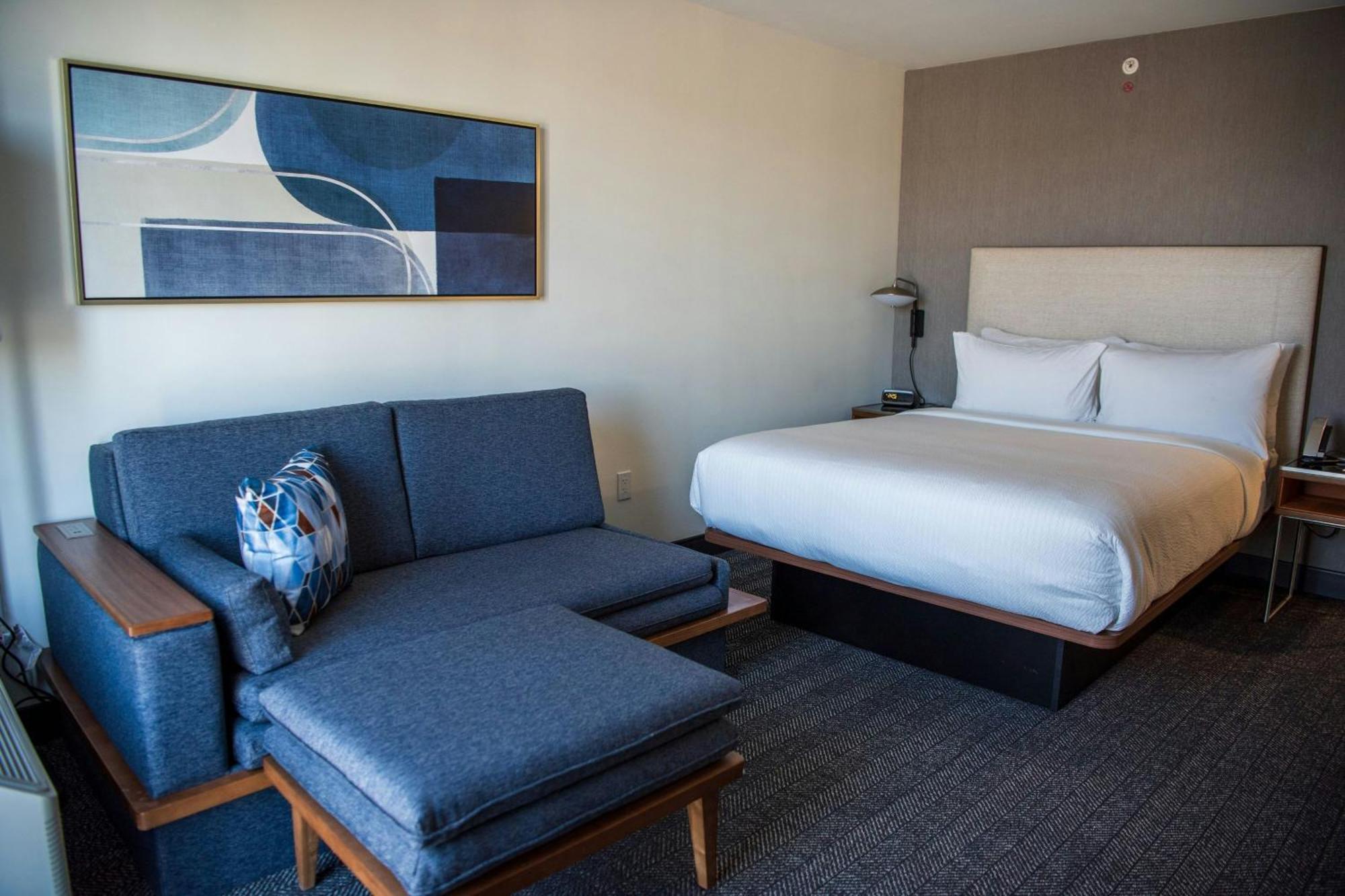 Courtyard By Marriott Lake City Buitenkant foto