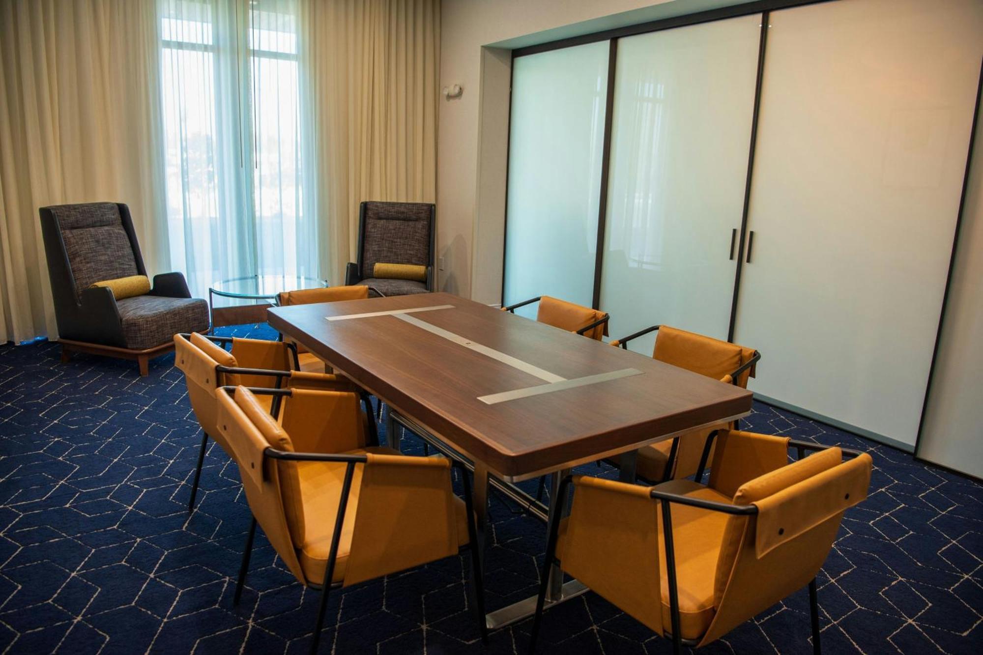 Courtyard By Marriott Lake City Buitenkant foto