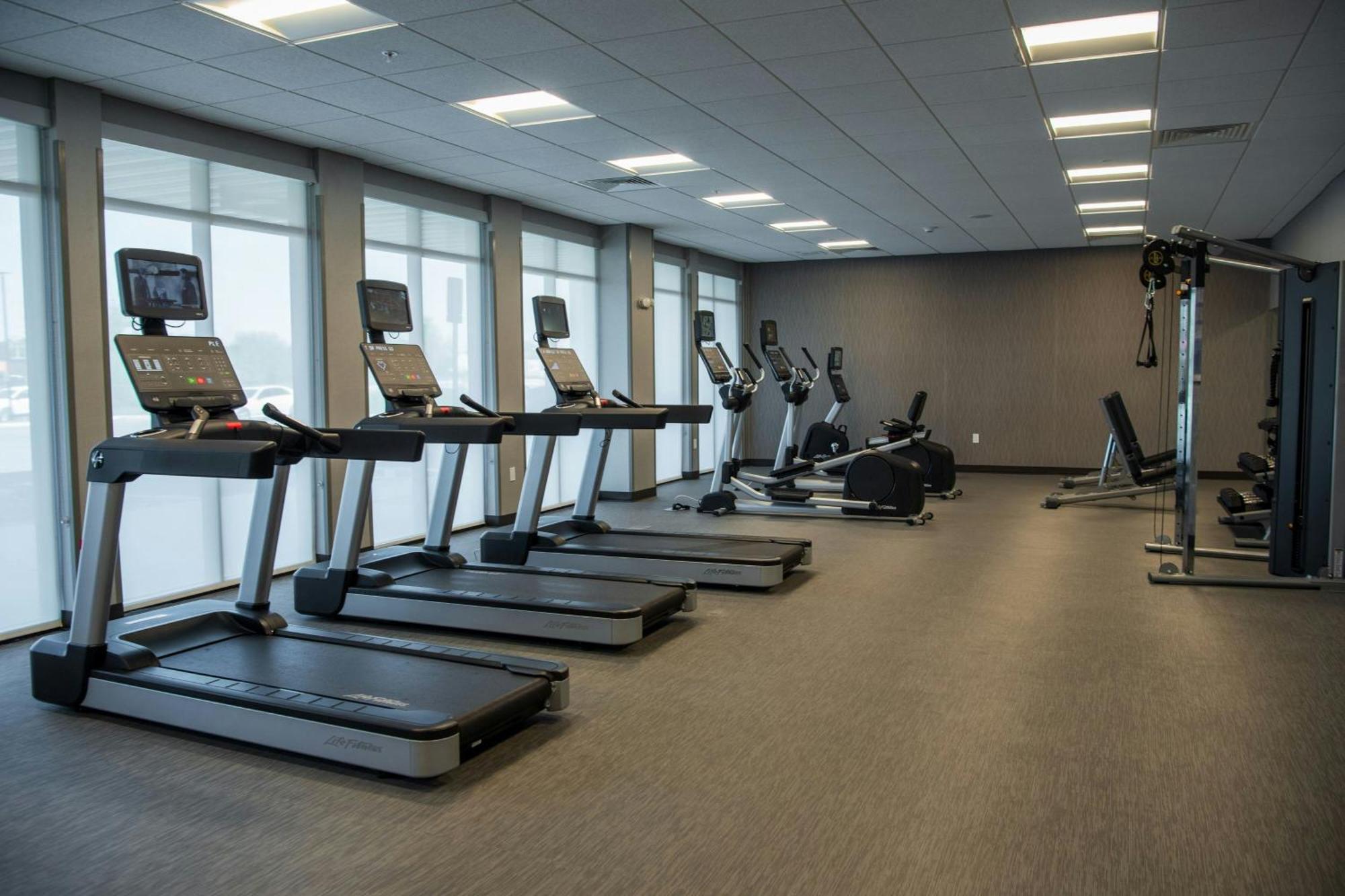 Courtyard By Marriott Lake City Buitenkant foto