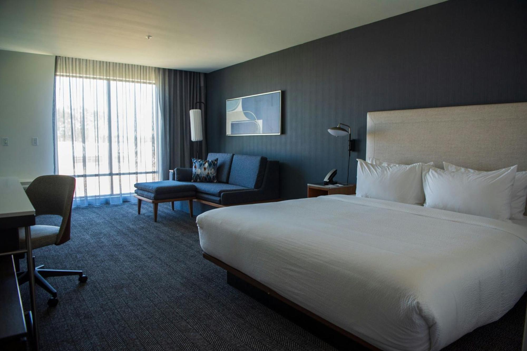 Courtyard By Marriott Lake City Buitenkant foto