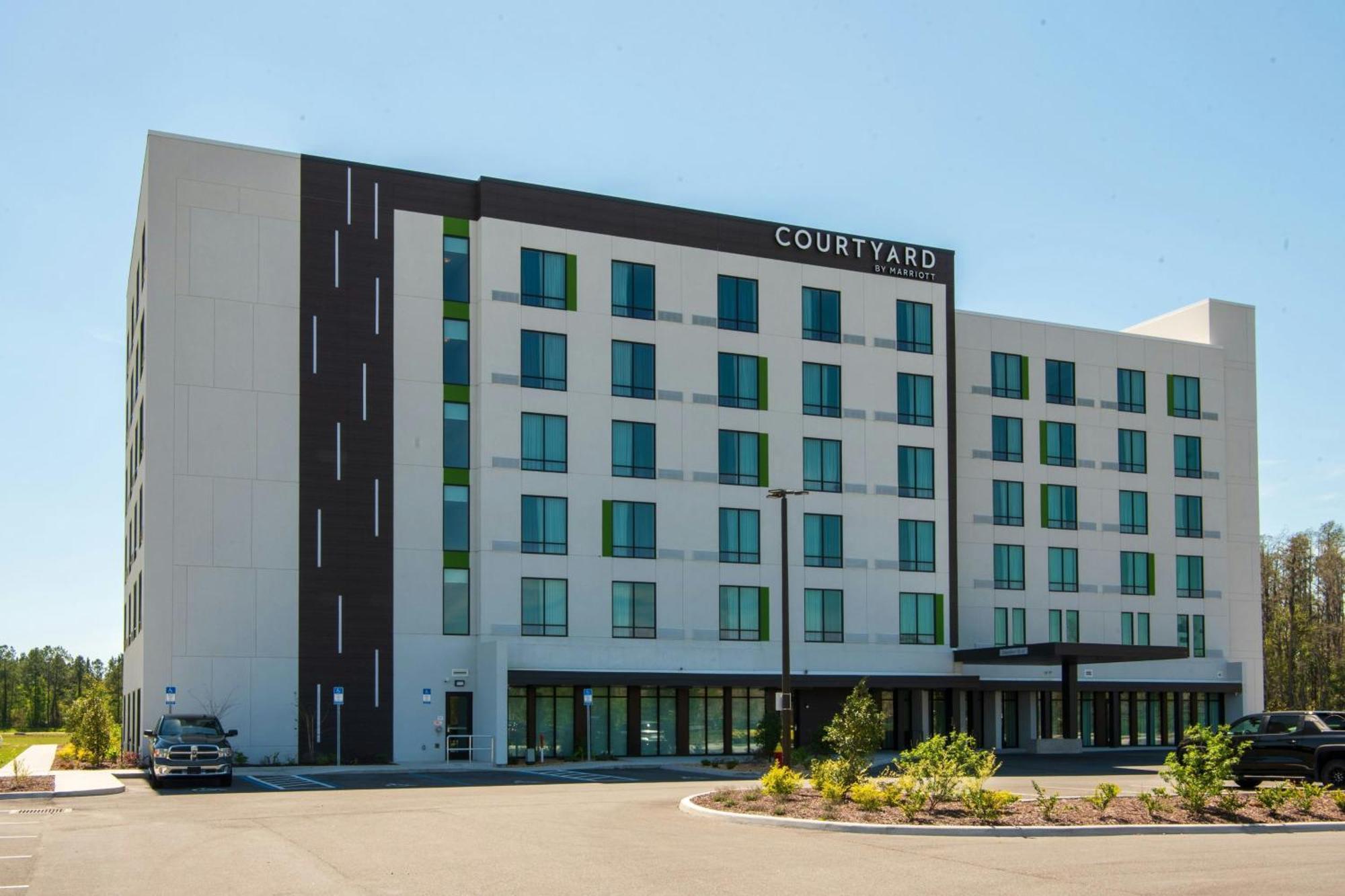 Courtyard By Marriott Lake City Buitenkant foto